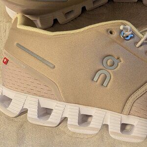 Beige On Cloud 5 Sneaker